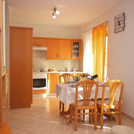 Apartment Ely Rabac Exterior photo